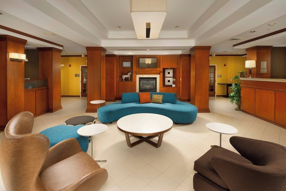 Fairfield Inn & Suites by Marriott Marshall 1