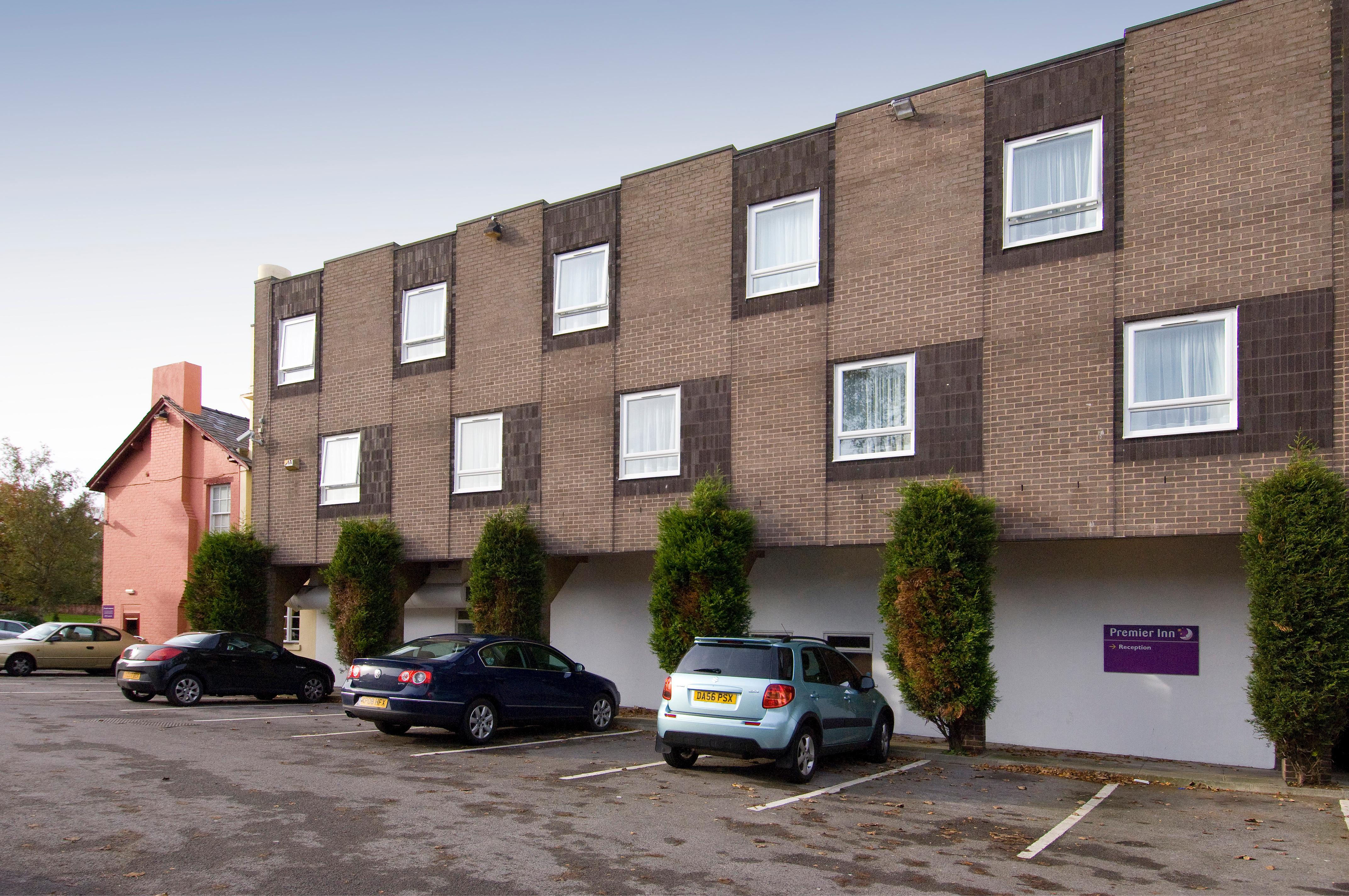 Premier Inn Manchester Altrincham 1