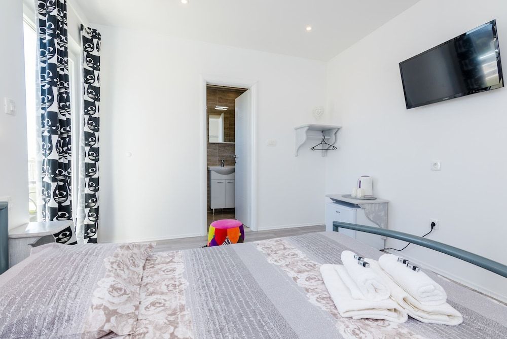 Guest House Nikolina 2