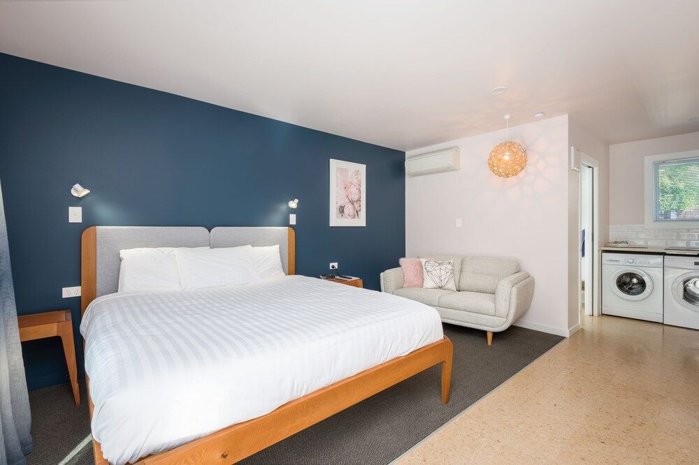 The Adelphi 2
