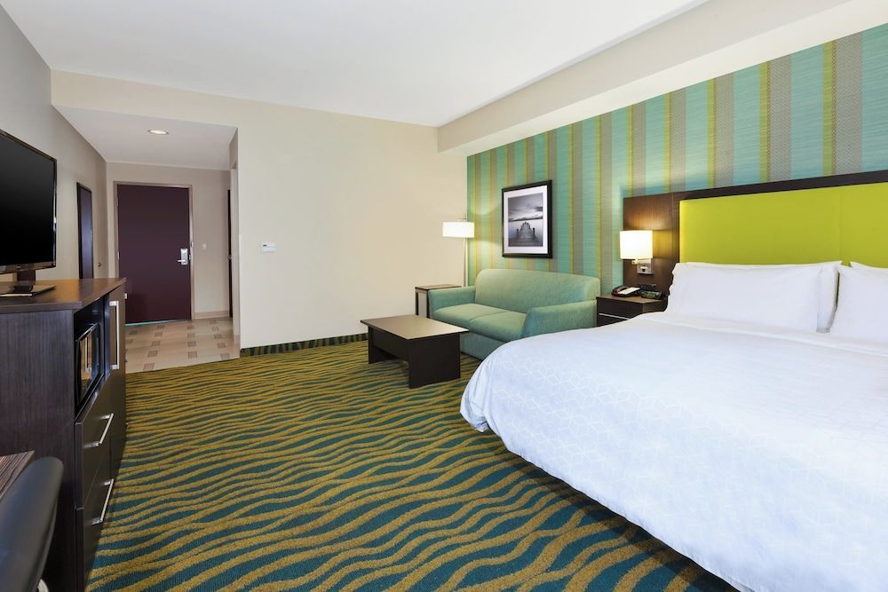 Holiday Inn Express & Suites SOUTHPORT - OAK ISLAND AREA by IHG 2