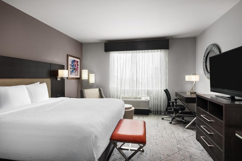 Best Western Plus Executive Residency Baytown 1