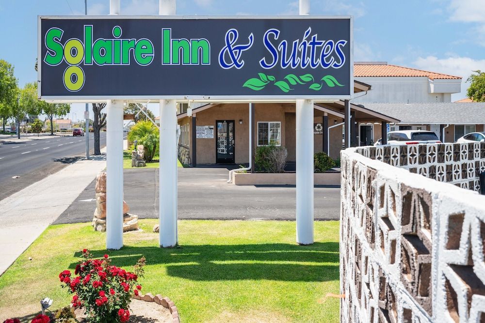 Solaire Inn & Suites 1