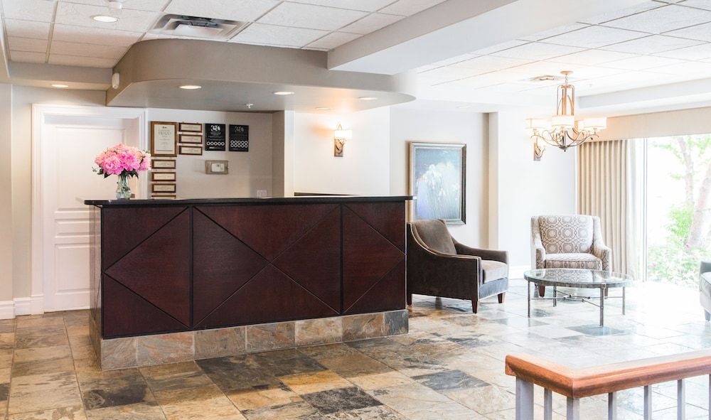 Canterra Suites Hotel 2