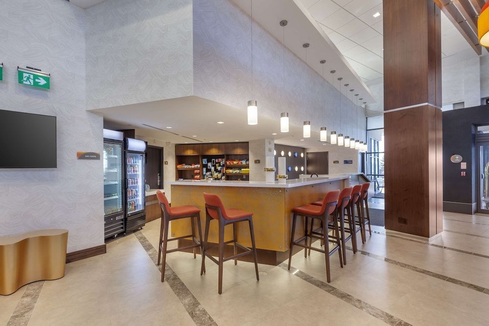 GLō Best Western Toronto Mississauga Corporate Centre 2