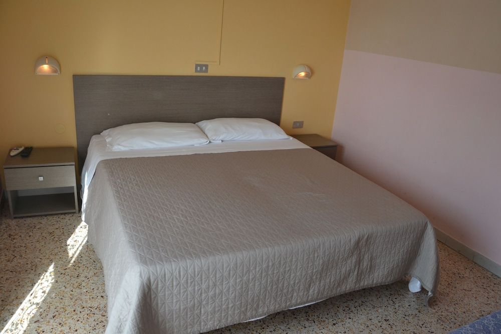 Hotel Britta 1