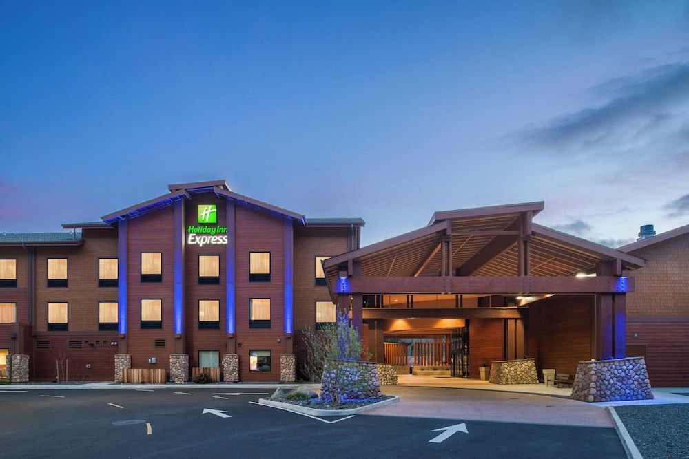 Holiday Inn Express KLAMATH - REDWOOD NTL PK AREA by IHG 1