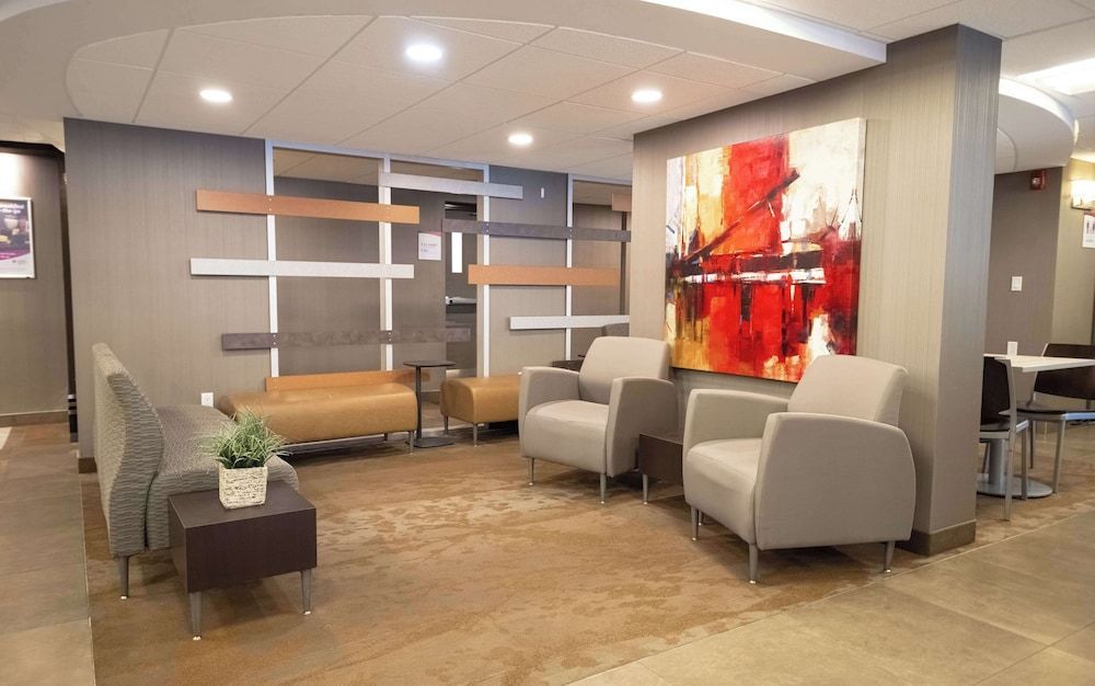 Coast Calgary Downtown Hotel & Suites by APA 2