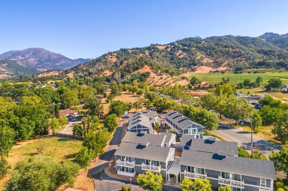 UpValley Inn & Hot Springs, an Ascend Collection Hotel 1
