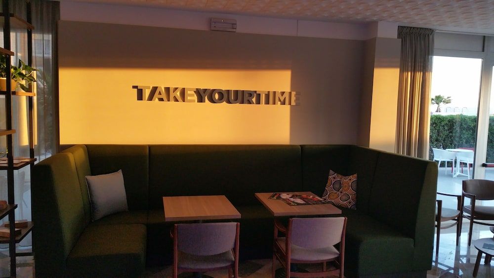 Little Hotel 2
