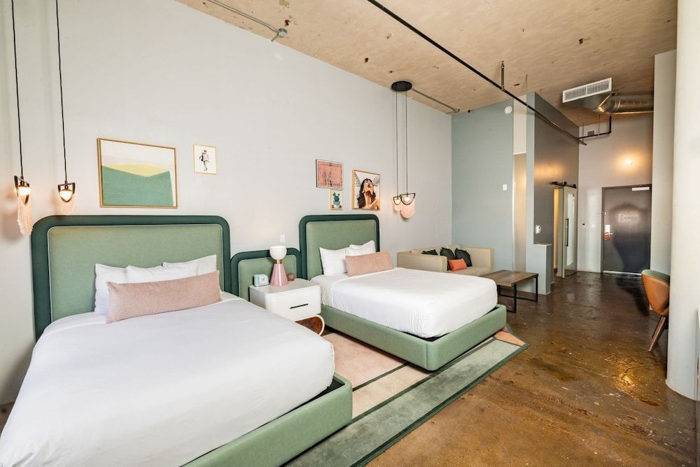 Canvas Hotel Dallas 2