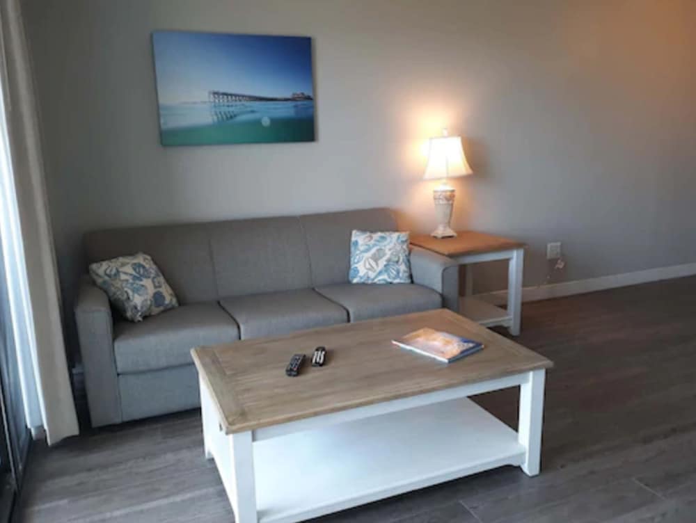 Surf Suites 2