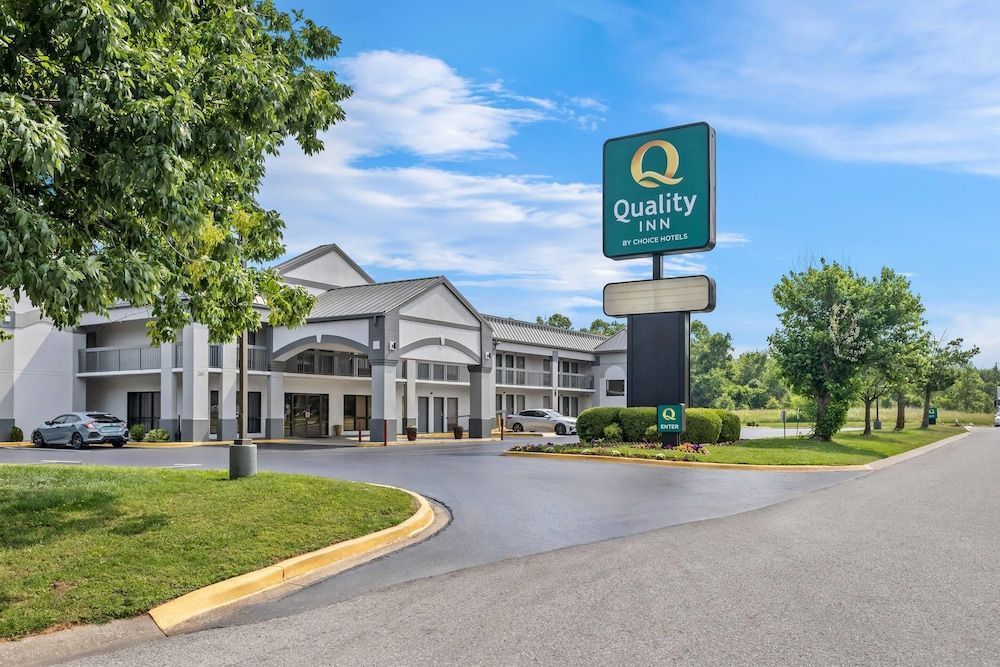 Quality Inn Oak Grove Fort Campbell 1
