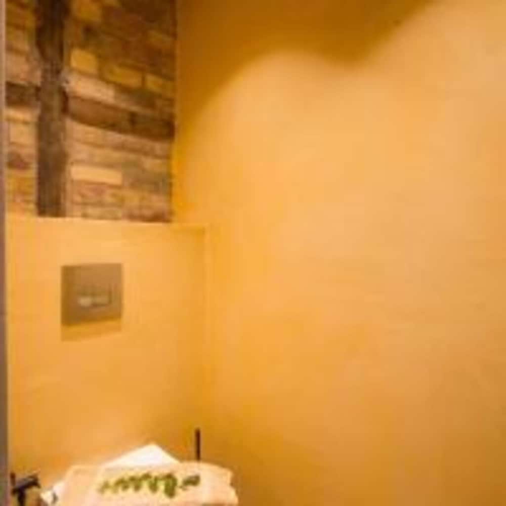 Libretto Suites 2