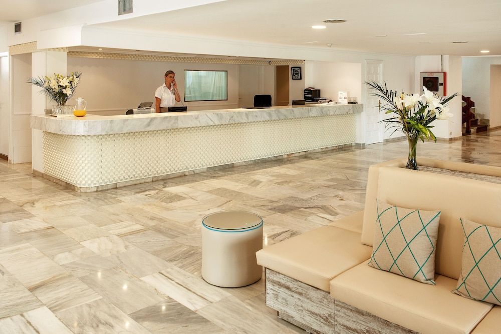 Sentido Fido Tucan - Adults Only 1