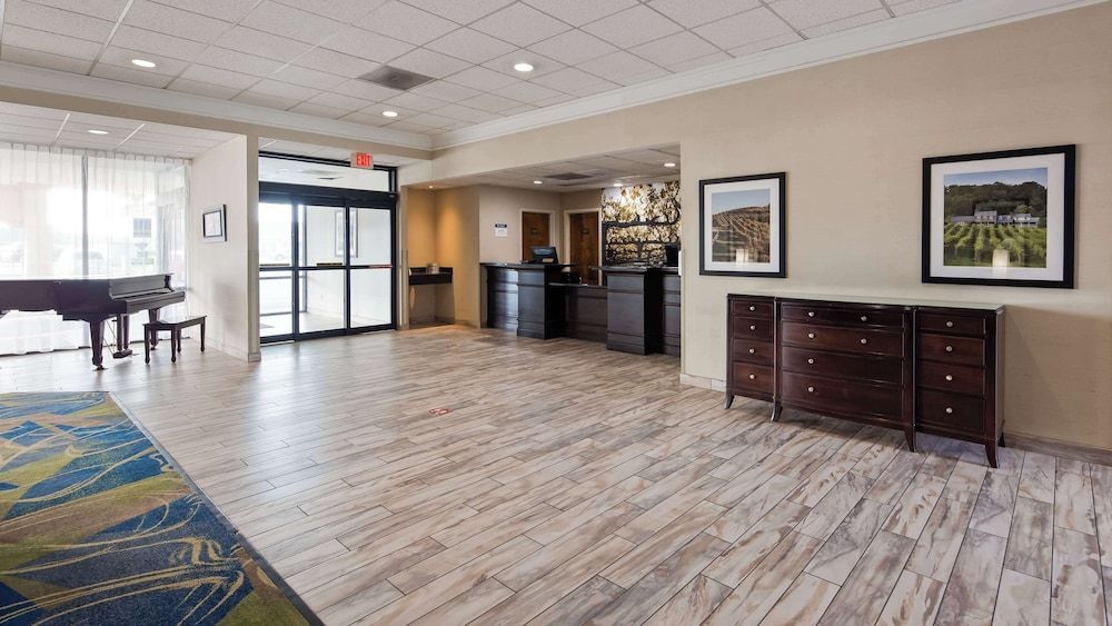 Best Western Leesburg 2