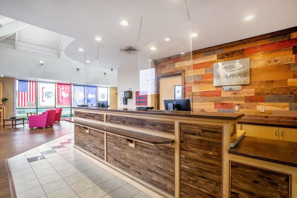 Econo Lodge Naval Station Norfolk 2