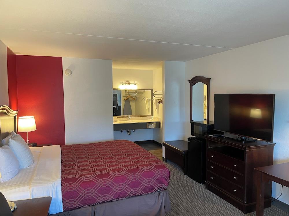 Ramada By Wyndham Branson Theatre District 1