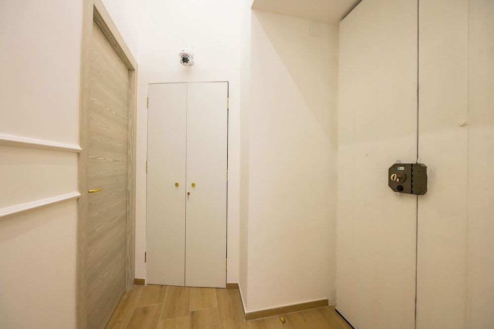 4 Stelle Housing - Rooms and Apartments by Wonderful Italy 1