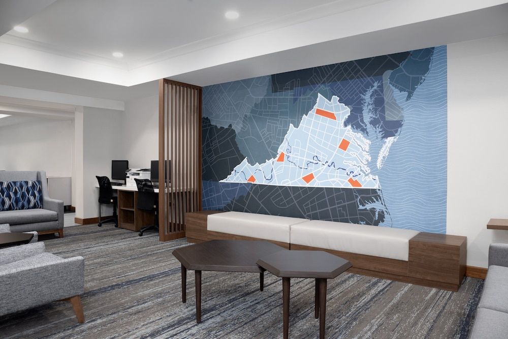 Holiday Inn Express & Suites ALEXANDRIA - FORT BELVOIR by IHG 2