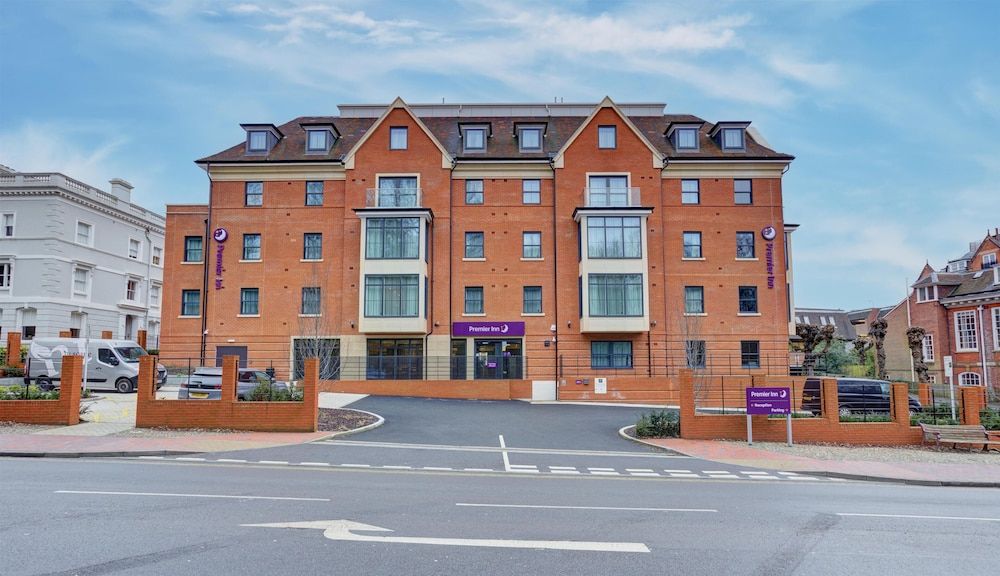 Premier Inn Royal Tunbridge Wells 1