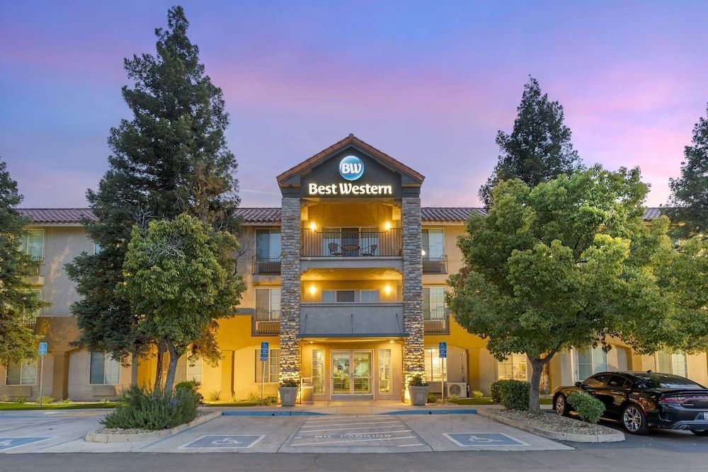 Best Western Visalia Hotel 1