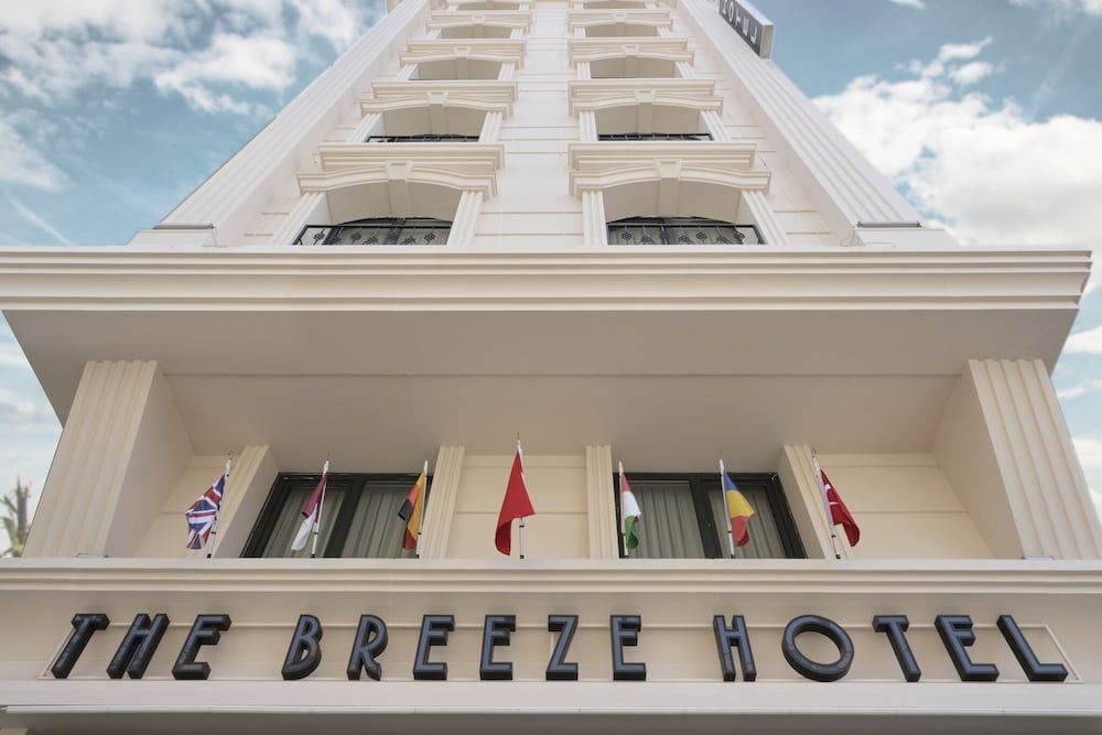 The Breeze Hotel 1
