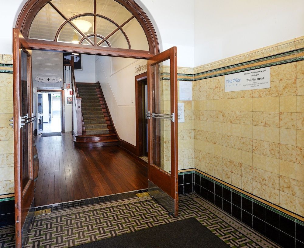 Pier Hotel Coffs Harbour 2