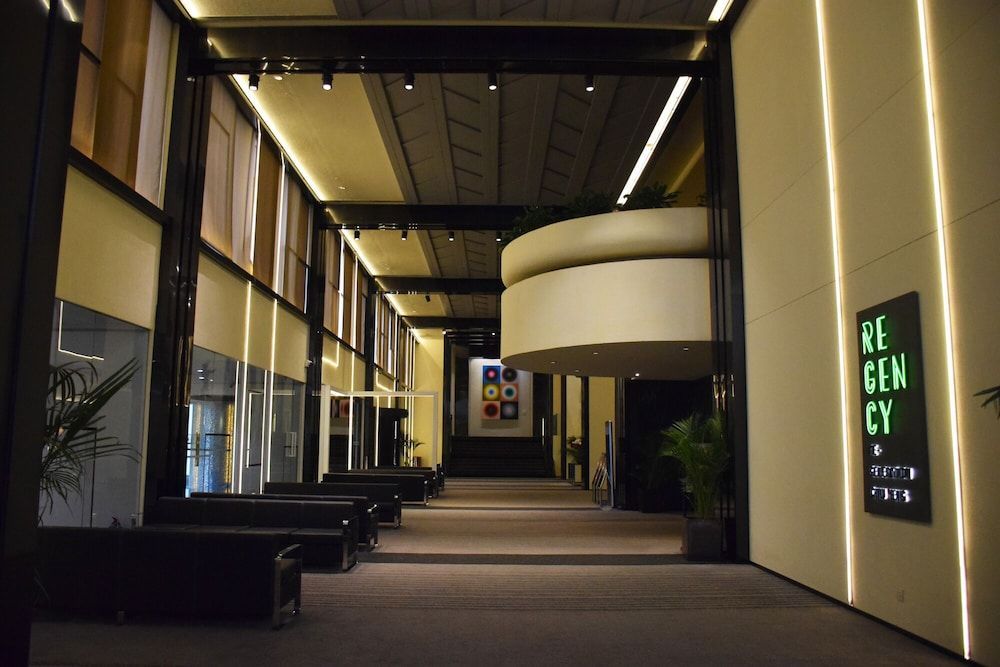 Regency Art Hotel 1