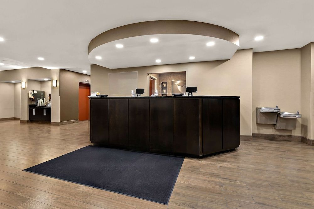 Comfort Suites Nashville near Percy Priest Lake 2