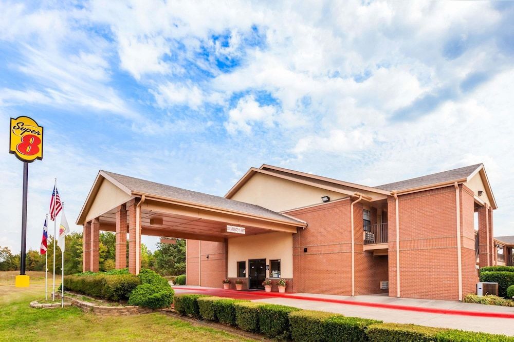 Super 8 by Wyndham Mount Vernon 1