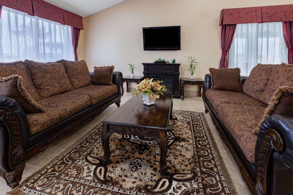 Baymont by Wyndham Perrysburg-Toledo 2