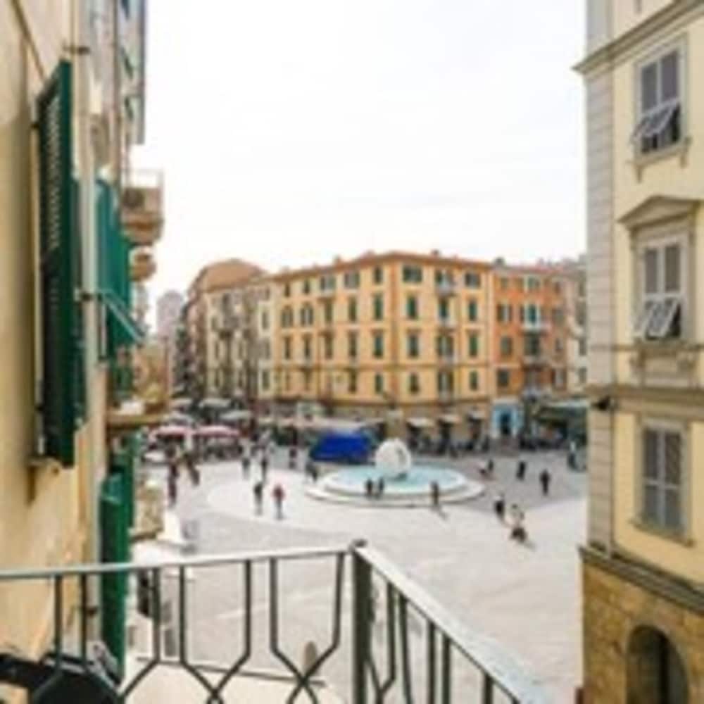 Lia Rooms Cinque Terre Wave 1