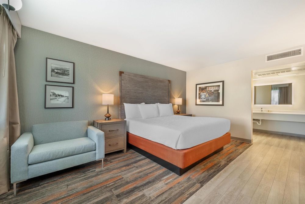Best Western Plus King's Inn and Suites 1