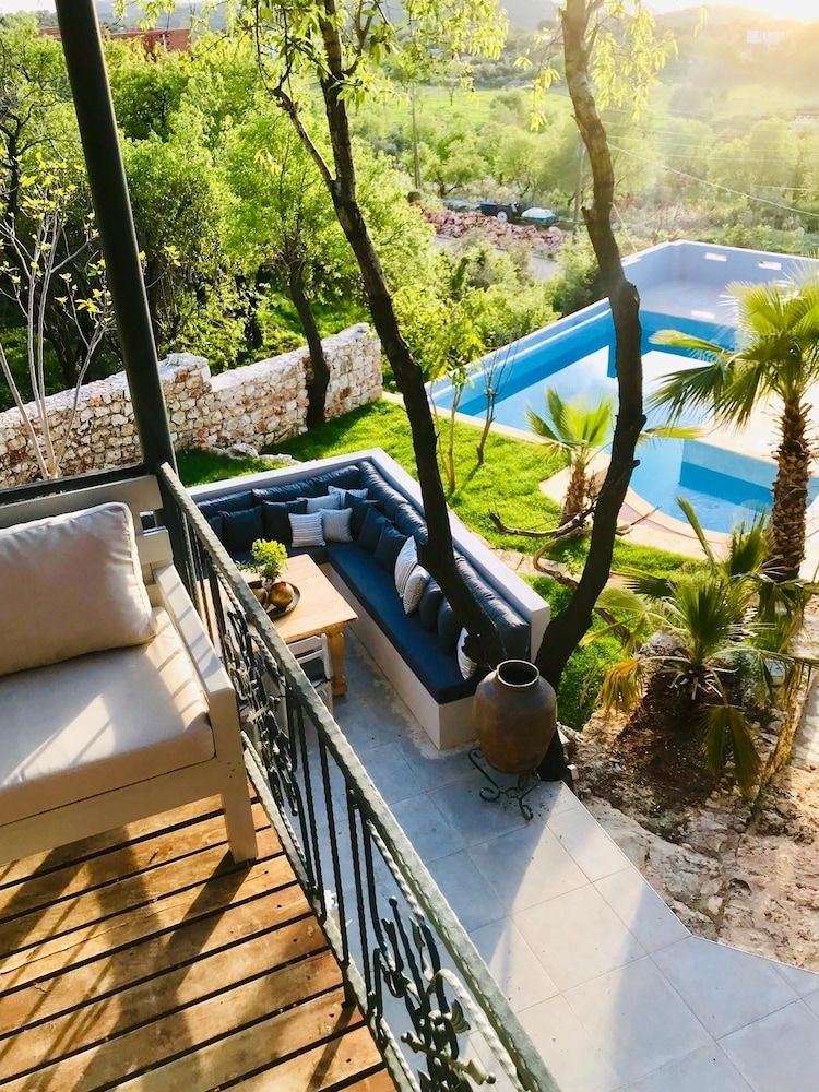 Kale Lodge - Adult Only + 15 1