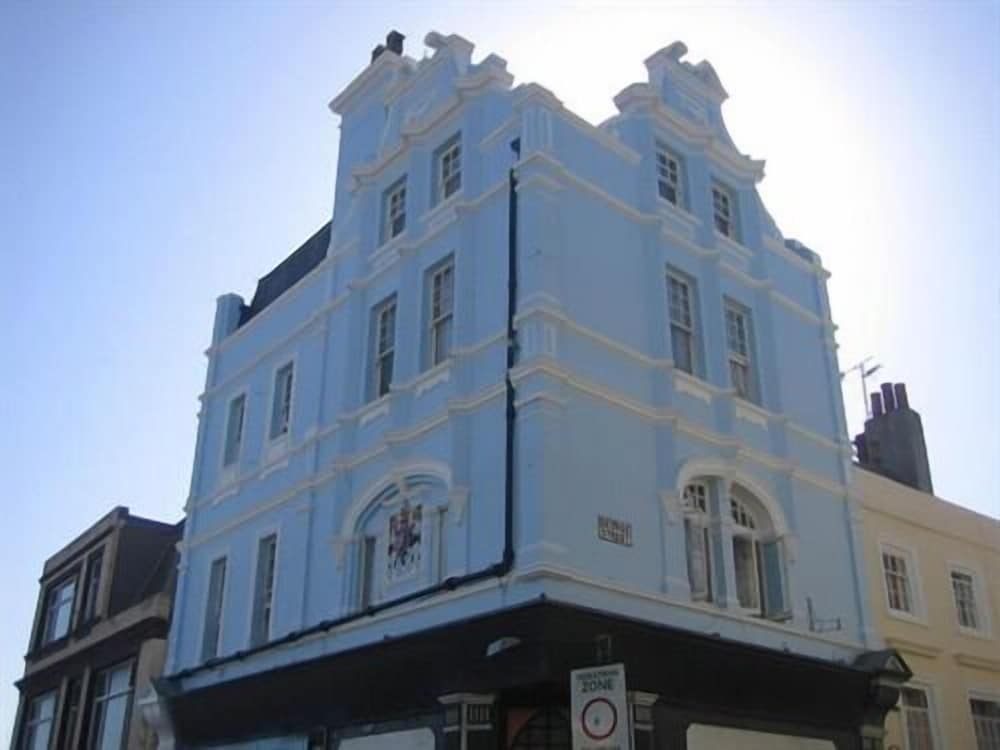 The Old Town Bed and Breakfast 1