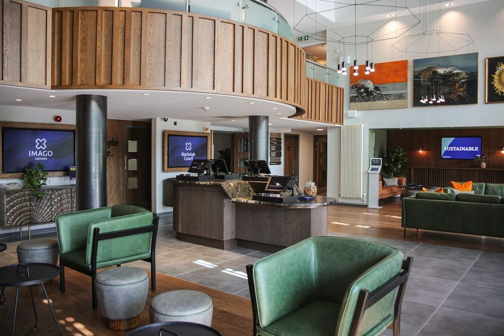 Burleigh Court Hotel and Leisure 2
