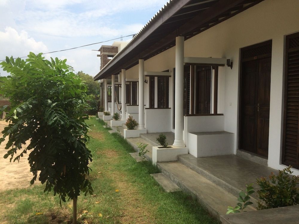 Summer Cottage 1