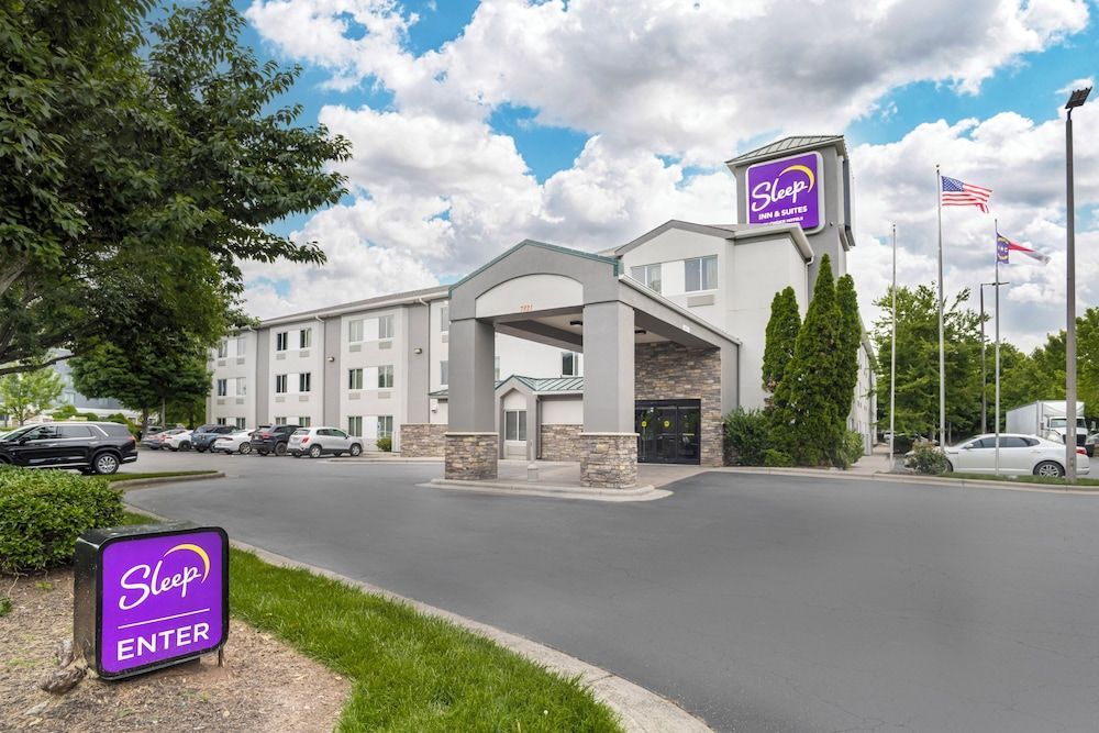 Sleep Inn & Suites at Concord Mills 1