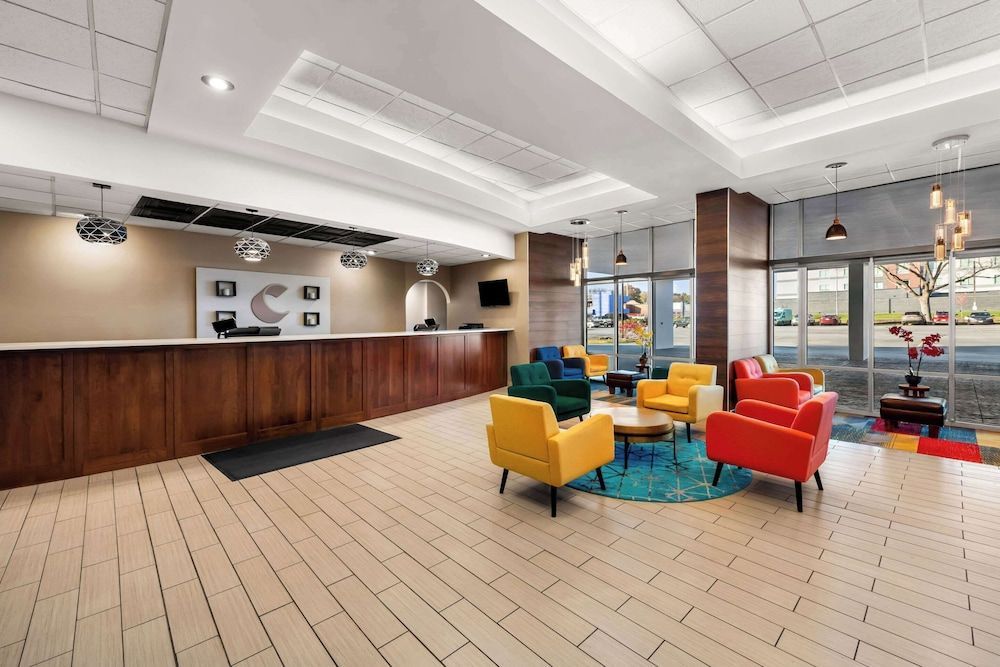 Comfort Inn & Suites Omaha Central 2