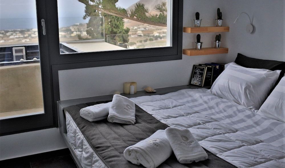 A Lux Villas Santorini 2