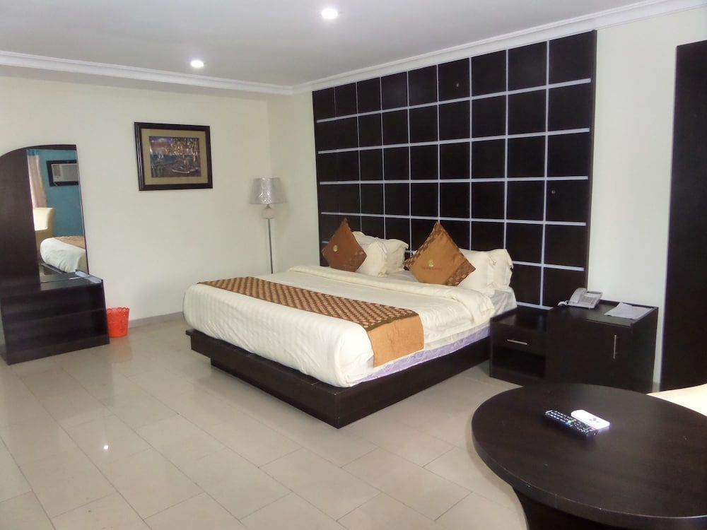 Galpin Suites Ikeja 1