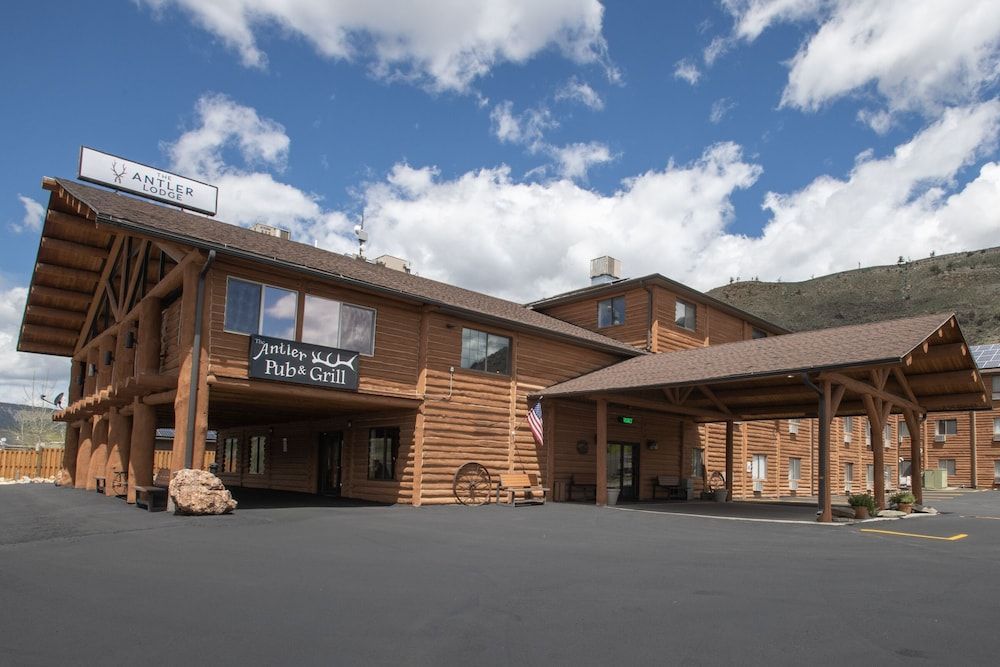 The Antler Lodge - Gardiner 1