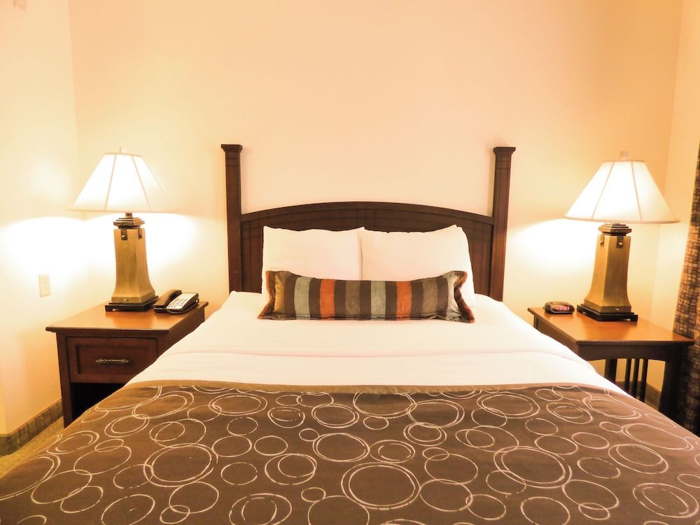 Staybridge Suites DETROIT - NOVI by IHG 2