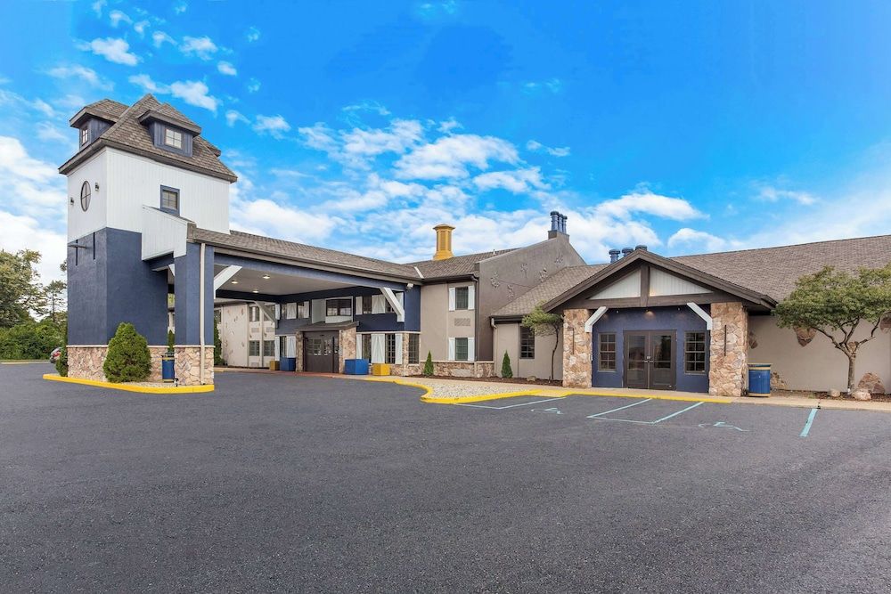 Wingate by Wyndham South Bend/Notre Dame 1