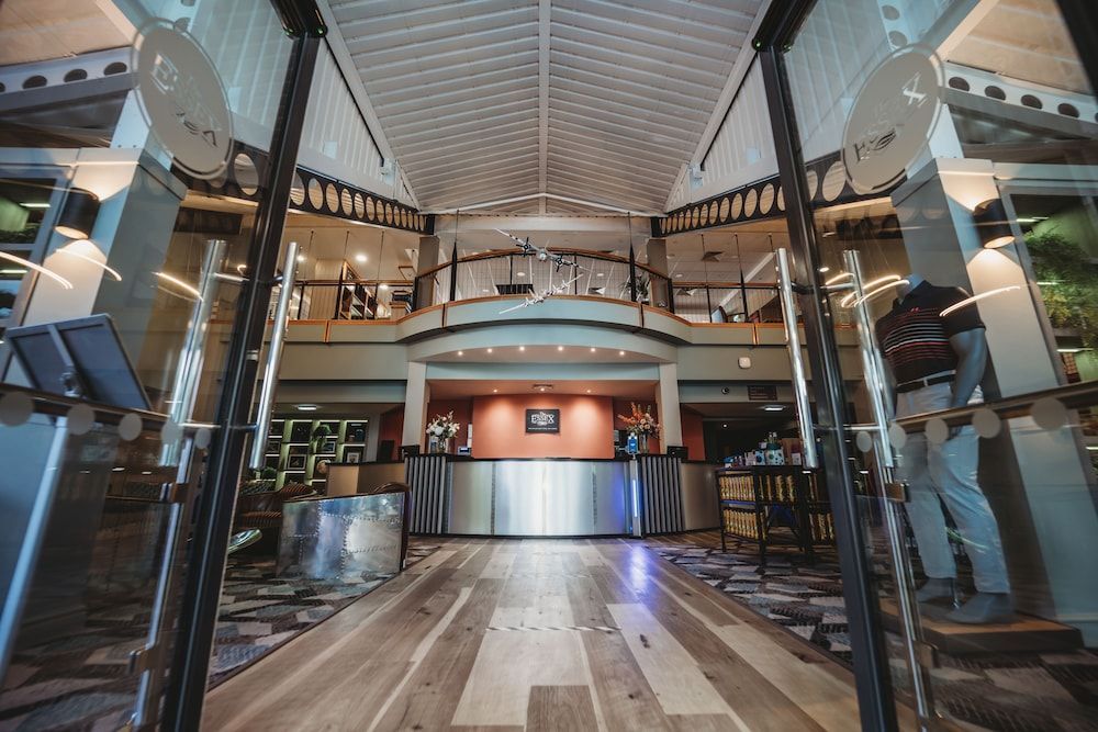 The Essex Golf & Country Club Hotel 1