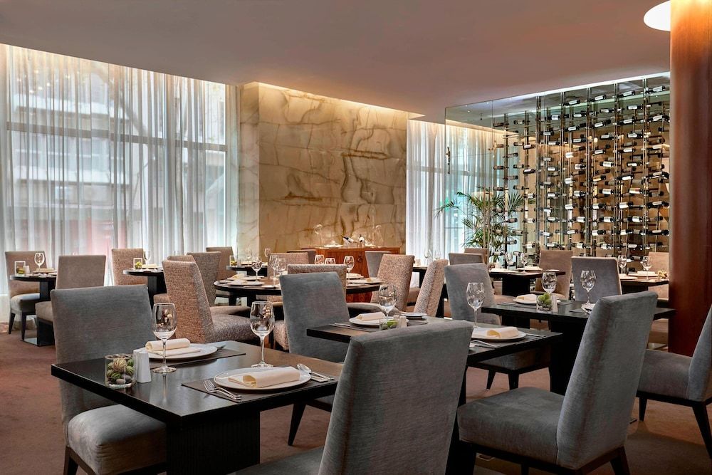 Sheraton Lisboa Hotel & Spa 2