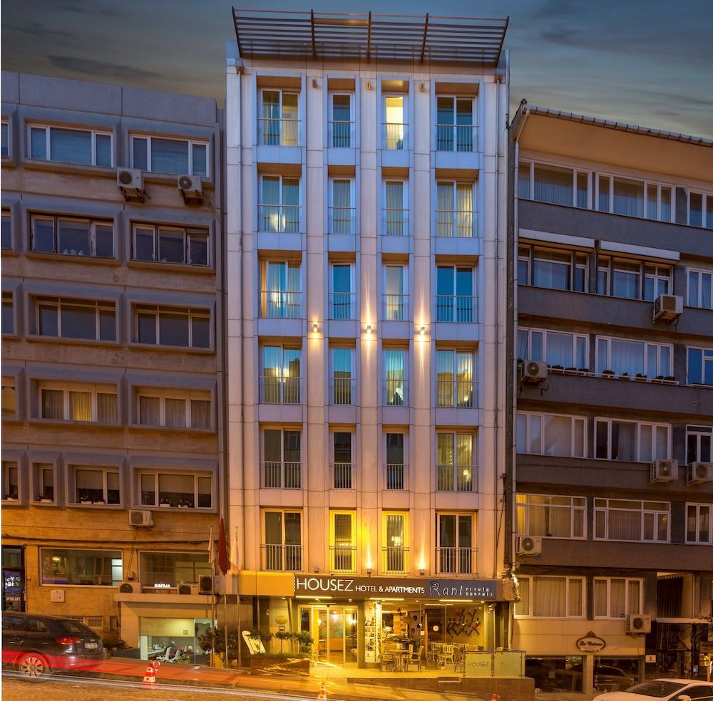 Housez Suites & Apartments Special Class 2