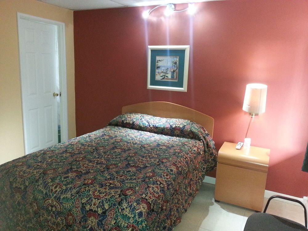 Sunny South Motel 2