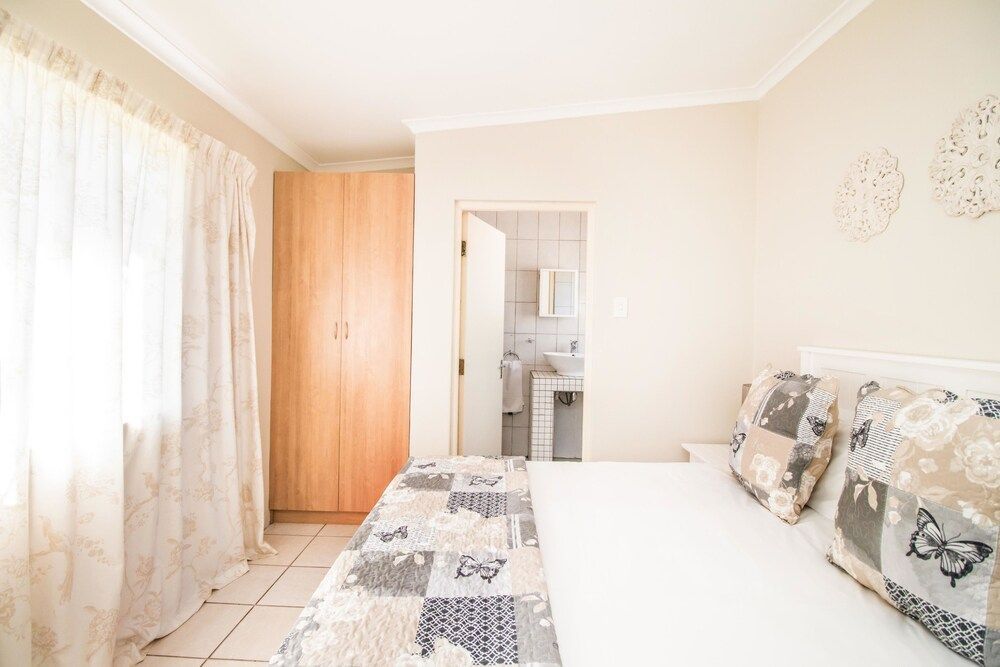 Little Rose Guesthouse & Self-Catering 2